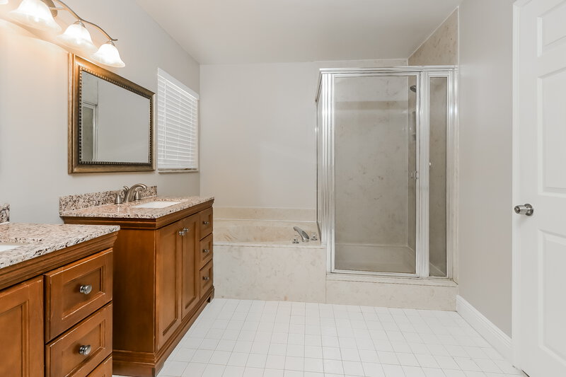 2,765/Mo, 2638 Country Golf Dr Wellington, FL 33414 Main Bathroom View