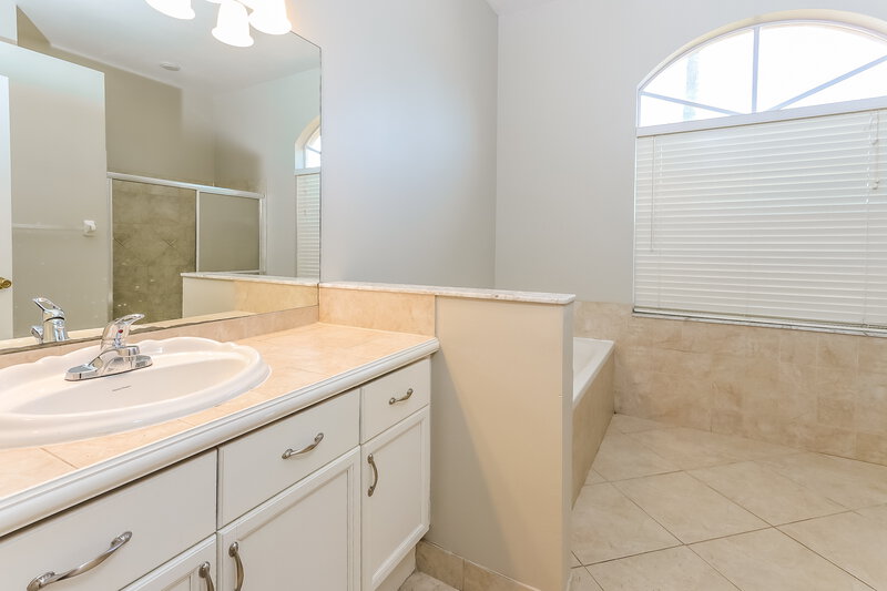 4,600/Mo, 1277 Snowbell Pl Wellington, FL 33414 Bathroom View 2
