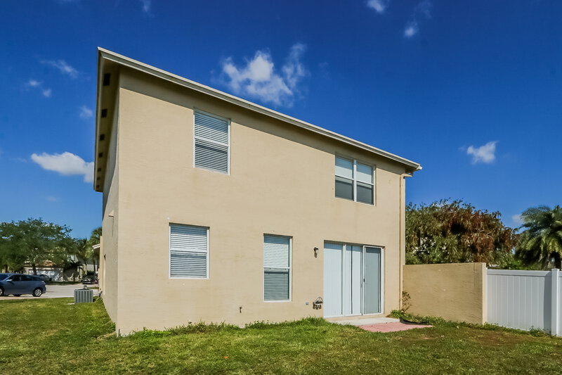 3,040/Mo, 1148 Cala Lily Cv West Palm Beach, FL 33415 Rear View