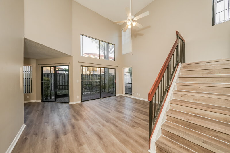 2,800/Mo, 1725 Shoreside Cir Wellington, FL 33414 Living Room View