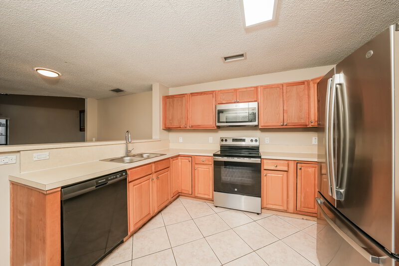 2,800/Mo, 1725 Shoreside Cir Wellington, FL 33414 Kitchen View