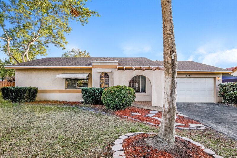 4,780/Mo, 7686 NW 21st Ct Margate, FL 33063 External View