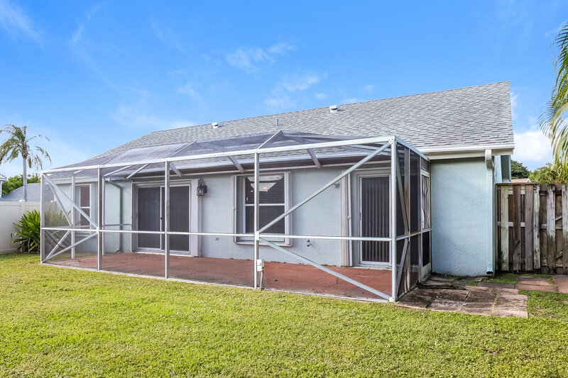 2,750/Mo, 12910 Upper Cove Dr Wellington, FL 33414 Rear View 2