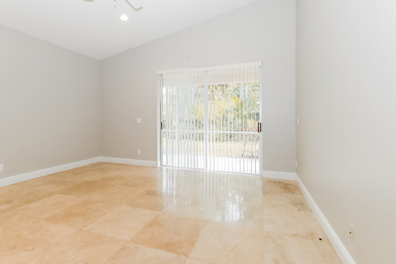 2,705/Mo, 6717 Stonecreek St Greenacres, FL 33413 Family Room View