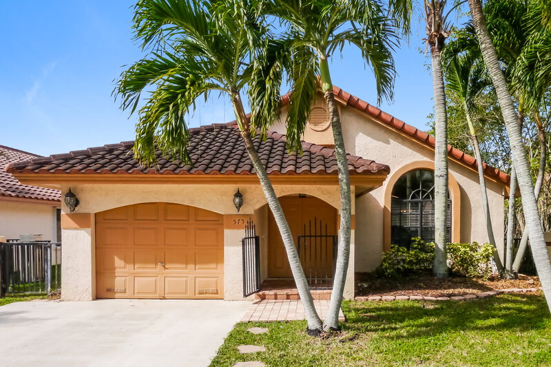 2,915/Mo, 575 NW 38th Ave Deerfield Beach, FL 33442 External View