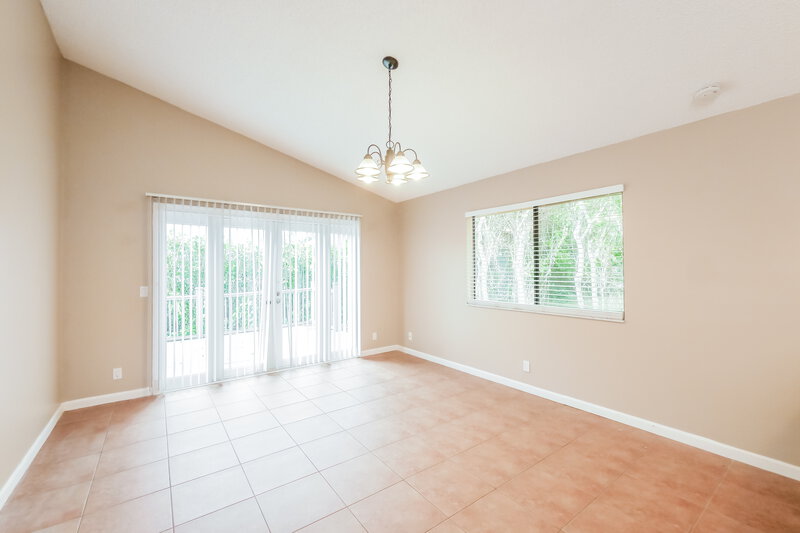 2,915/Mo, 575 NW 38th Ave Deerfield Beach, FL 33442 Dining Room View