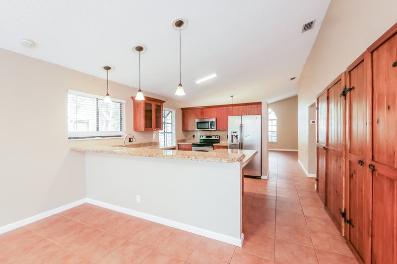 2,915/Mo, 575 NW 38th Ave Deerfield Beach, FL 33442 Kitchen View