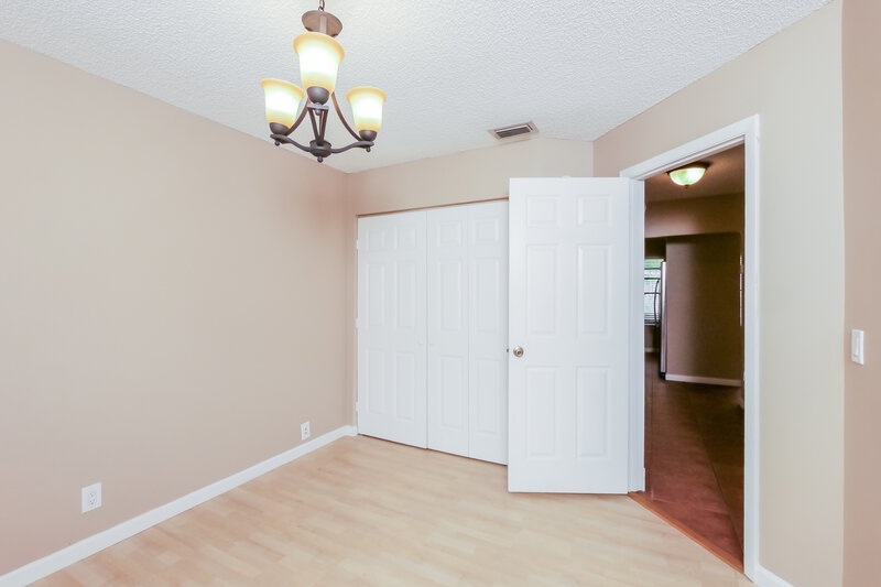 2,915/Mo, 575 NW 38th Ave Deerfield Beach, FL 33442 Bedroom View 2