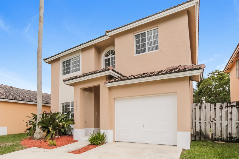 3,350/Mo, 8780 SW 214th Ter Cutler Bay, FL 33189 Front View