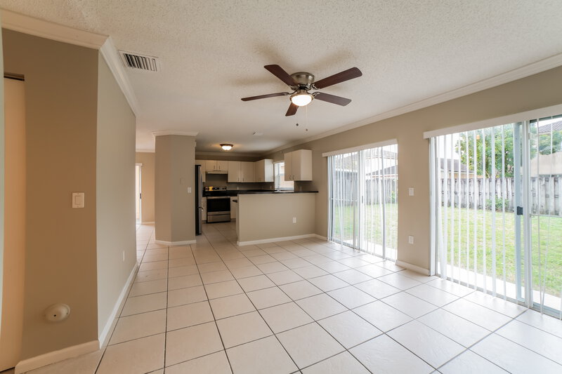 3,350/Mo, 8780 SW 214th Ter Cutler Bay, FL 33189 Dining Room View 2