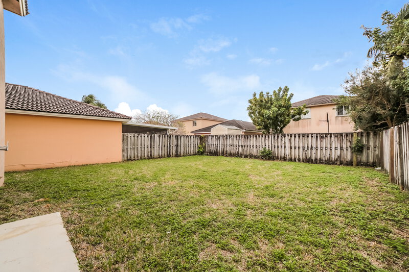 3,350/Mo, 8780 SW 214th Ter Cutler Bay, FL 33189 Rear View