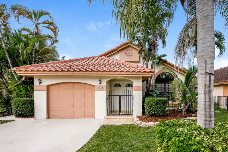3,000/Mo, 563 NW 38th Ave Deerfield Beach, FL 33442 External View