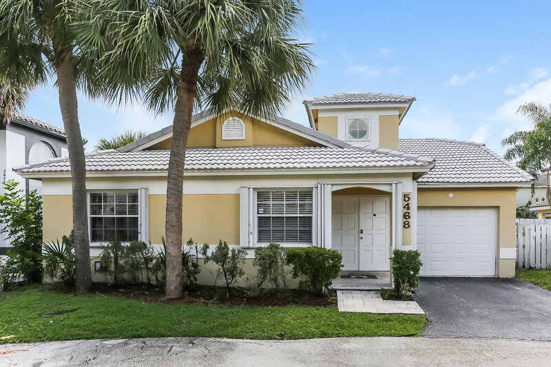 2,995/Mo, 5468 NW 45th Way Coconut Creek, FL 33073 External View