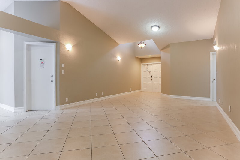 2,995/Mo, 5468 NW 45th Way Coconut Creek, FL 33073 Living Room View 3