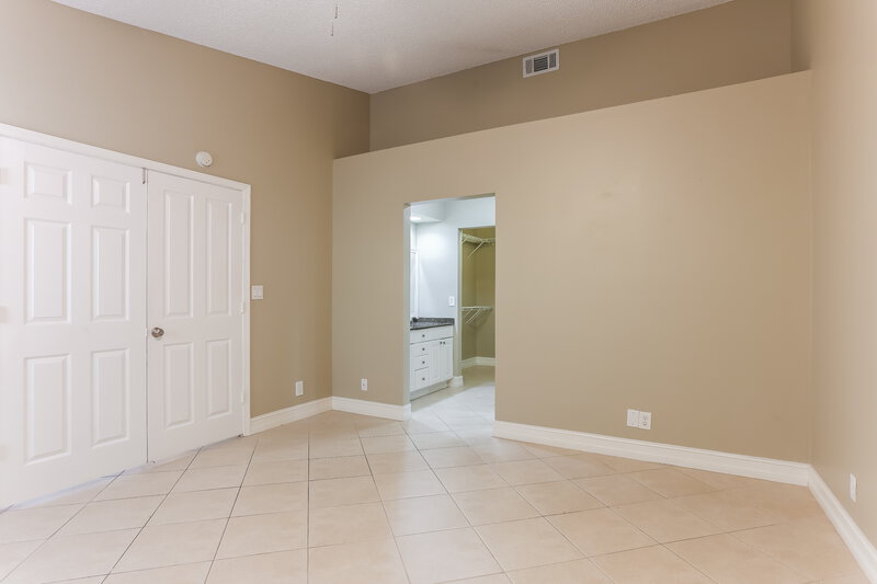 2,995/Mo, 5468 NW 45th Way Coconut Creek, FL 33073 Main Bedroom View