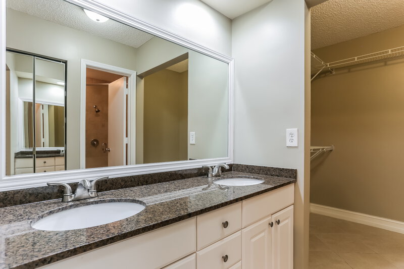 2,995/Mo, 5468 NW 45th Way Coconut Creek, FL 33073 Main Bathroom View