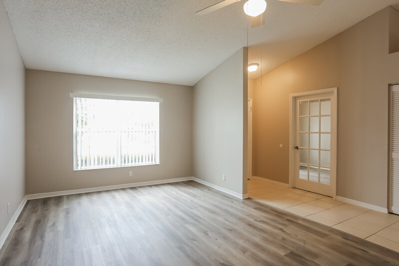 5,150/Mo, 11117 Lakeaire Cir Boca Raton, FL 33498 Living Room View