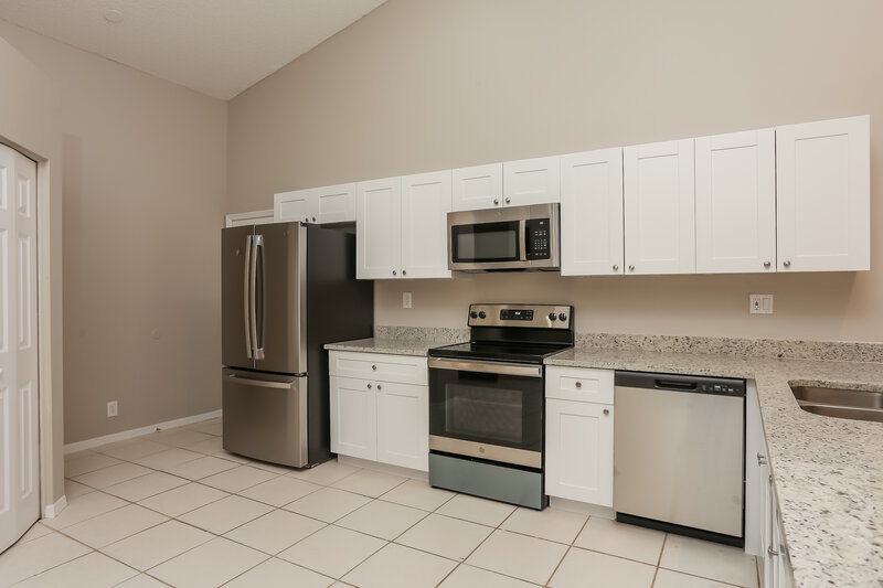 5,150/Mo, 11117 Lakeaire Cir Boca Raton, FL 33498 Kitchen View