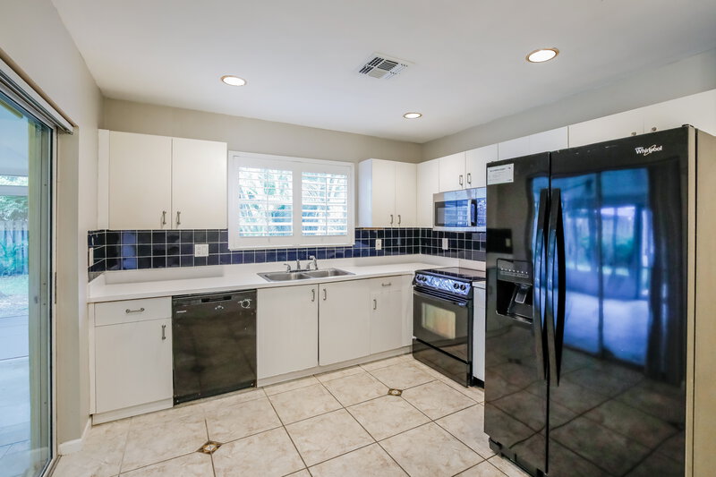 2,560/Mo, 4900 NW 56th St Coconut Creek, FL 33073 Kitchen View