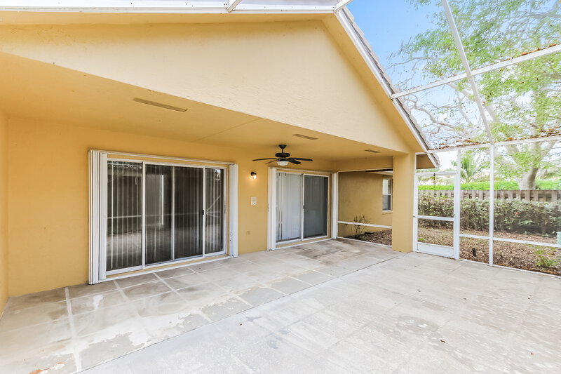 3,030/Mo, 7329 Heathley Dr Lake Worth, FL 33467 Rear View