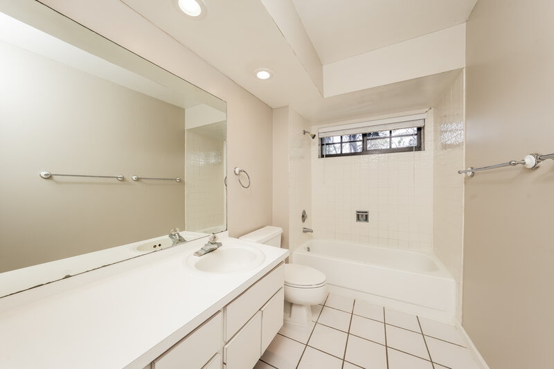 2,875/Mo, 14096 Greentree Dr Wellington, FL 33414 Bathroom View