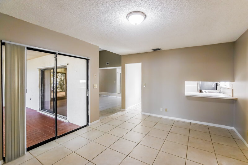 3,155/Mo, 10849 NW 23rd Ct Sunrise, FL 33322 Living Room View 3