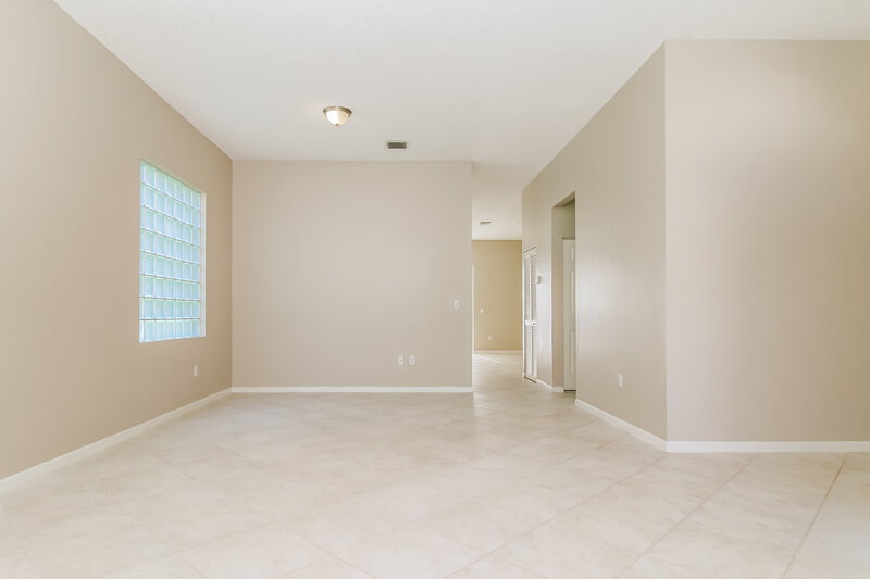 3,250/Mo, 7540 Ridgefield Ln Lake Worth, FL 33467 Family Room View