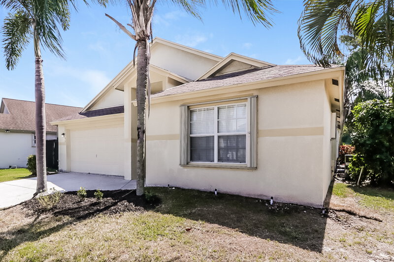 3,850/Mo, 1267 Olympic Cir Greenacres, FL 33413 Front View 2