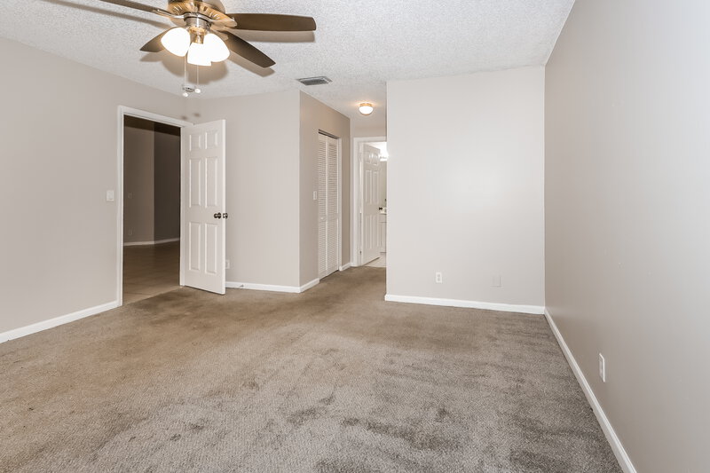 3,850/Mo, 1267 Olympic Cir Greenacres, FL 33413 Main Bedroom View 2