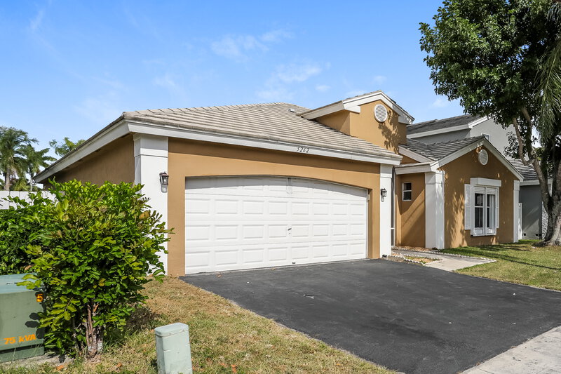 3,700/Mo, 5262 NW 55th Ter Coconut Creek, FL 33073 Misc View 2