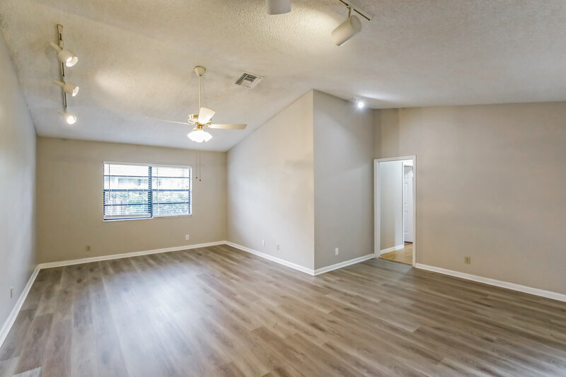 3,150/Mo, 518 Azure Ave Wellington, FL 33414 Living Room View 2