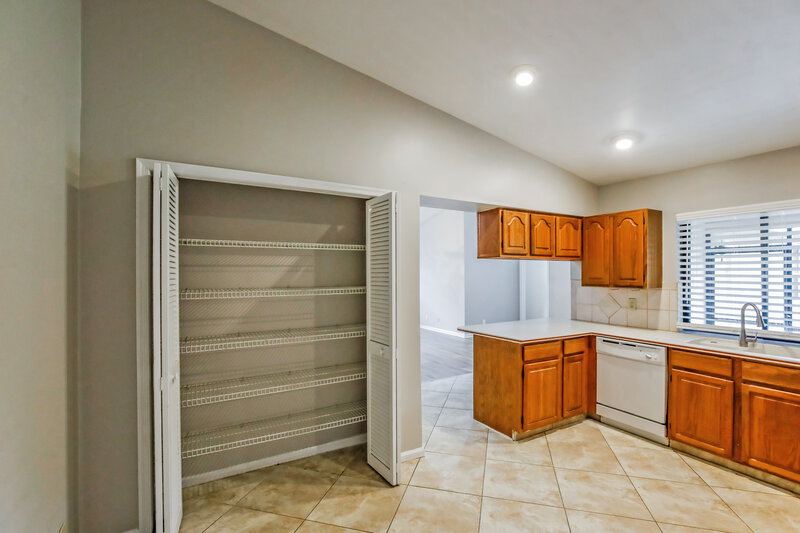 3,150/Mo, 518 Azure Ave Wellington, FL 33414 Kitchen View