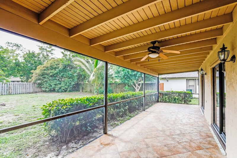 3,150/Mo, 518 Azure Ave Wellington, FL 33414 Sun Room View