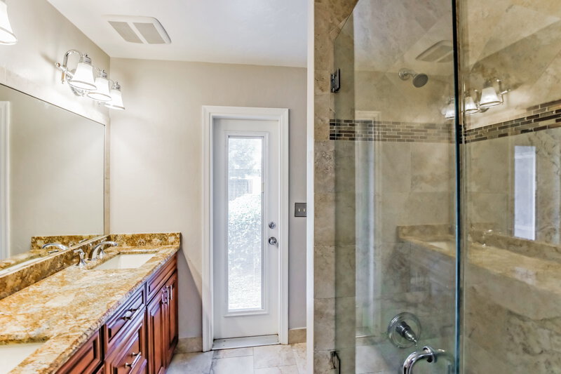 3,150/Mo, 518 Azure Ave Wellington, FL 33414 Bathroom View