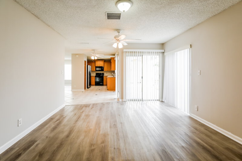 2,975/Mo, 5488 NW 45th Way Coconut Creek, FL 33073 Dining Room View