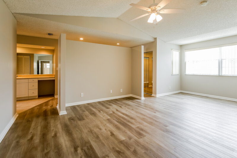 2,975/Mo, 5488 NW 45th Way Coconut Creek, FL 33073 Main Bedroom View