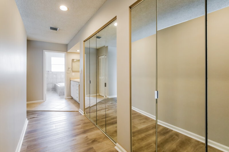 2,975/Mo, 5488 NW 45th Way Coconut Creek, FL 33073 Main Bedroom View 3