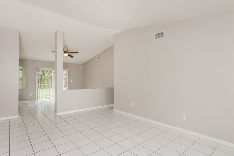 3,325/Mo, 14730 SW 176th St Miami, FL 33187 Living Room View