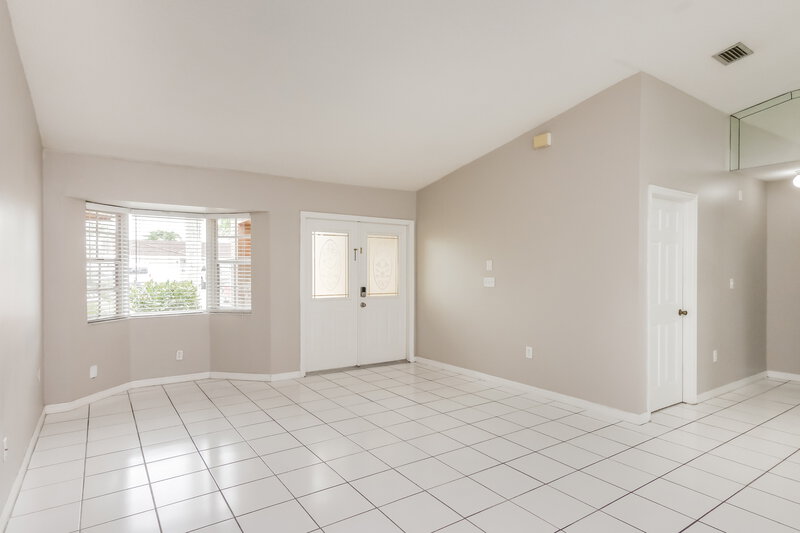 3,325/Mo, 14730 SW 176th St Miami, FL 33187 Living Room View 3