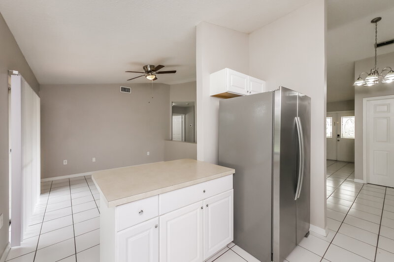 3,325/Mo, 14730 SW 176th St Miami, FL 33187 Kitchen View