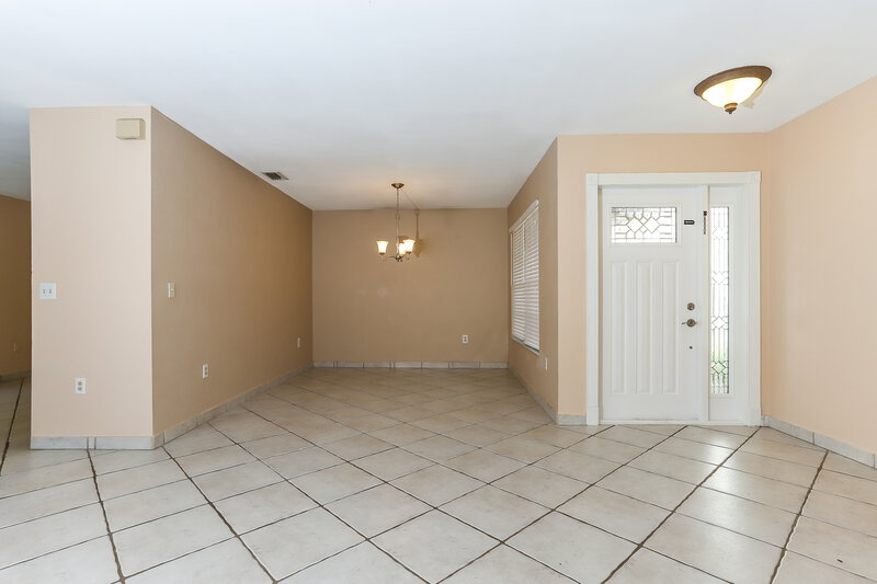 3,430/Mo, 6135 NW 77th Pl Parkland, FL 33067 Dining Room View 2