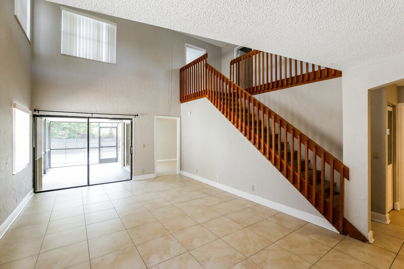 3,565/Mo, 578 Lakeside Cir Sunrise, FL 33326 Living Room View