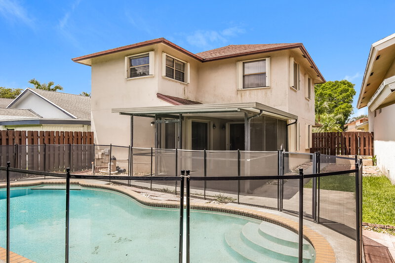 3,565/Mo, 578 Lakeside Cir Sunrise, FL 33326 Rear View