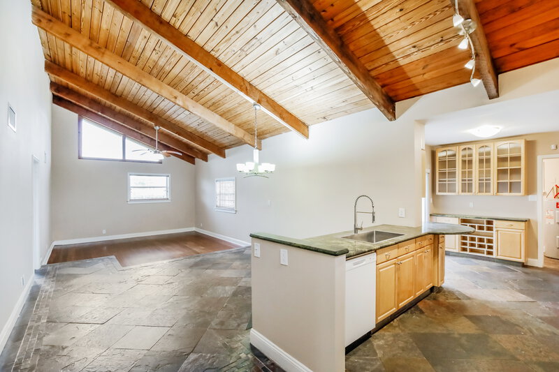3,145/Mo, 6376 Amberwoods Dr Boca Raton, FL 33433 Kitchen View 2