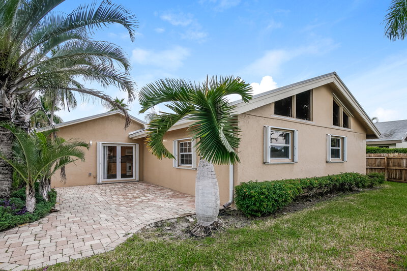 3,145/Mo, 6376 Amberwoods Dr Boca Raton, FL 33433 Rear View