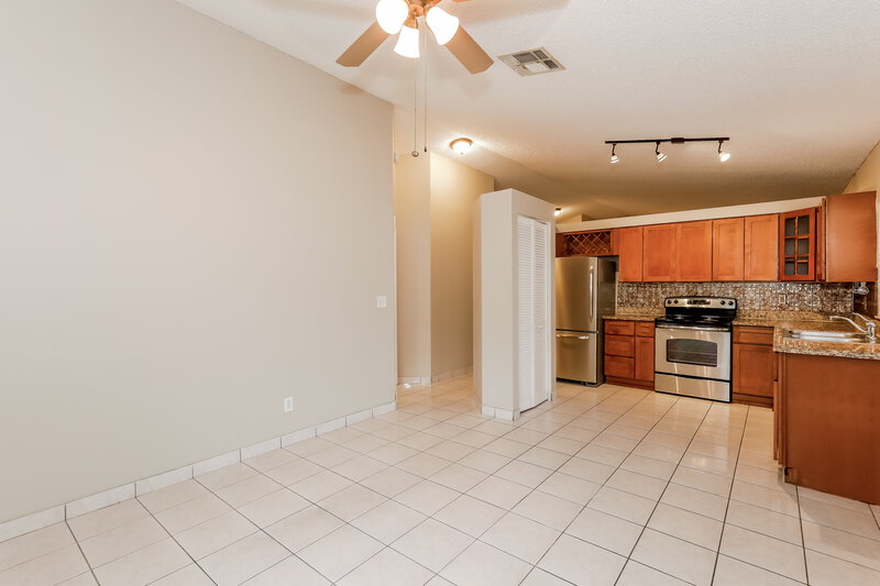 2,995/Mo, 18951 NW 22nd St Pembroke Pines, FL 33029 Dining Room View 2