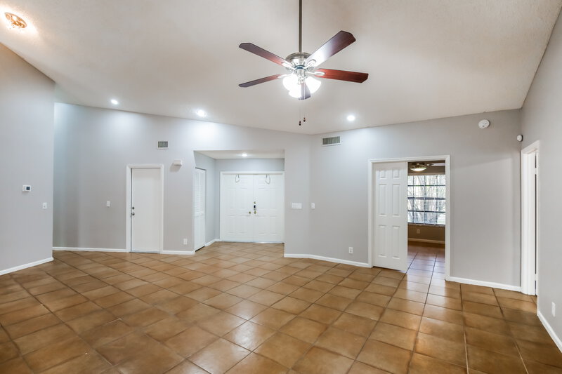 3,320/Mo, 10361 NW 18th Dr Plantation, FL 33322 Living Room View 2