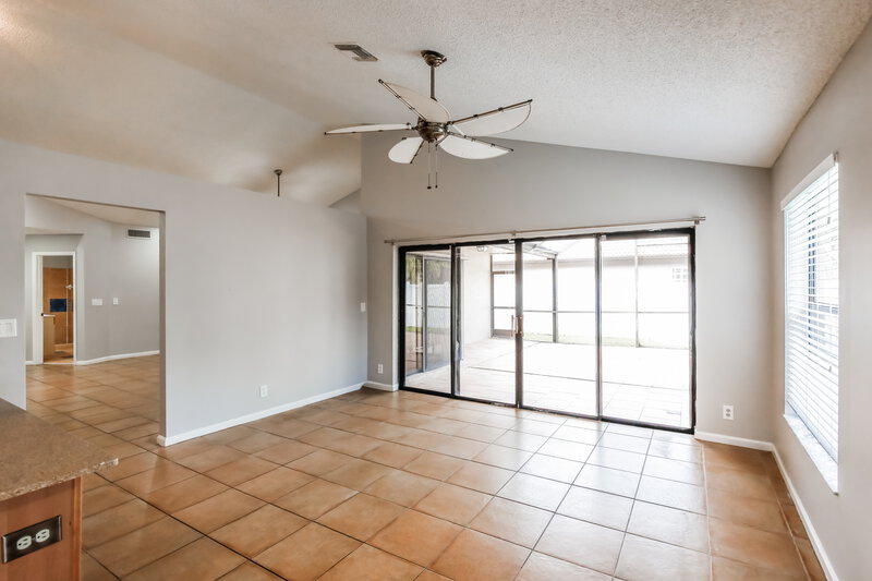 3,320/Mo, 10361 NW 18th Dr Plantation, FL 33322 Family Room View
