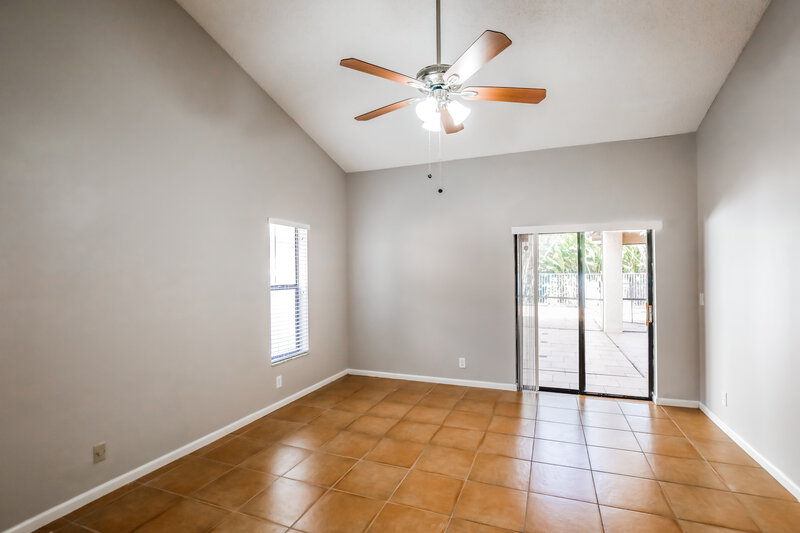 3,320/Mo, 10361 NW 18th Dr Plantation, FL 33322 Main Bedroom View 2