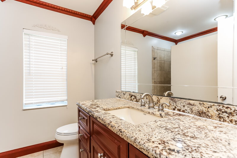 3,600/Mo, 4557 NW 51st St Coconut Creek, FL 33073 Main Bathroom View